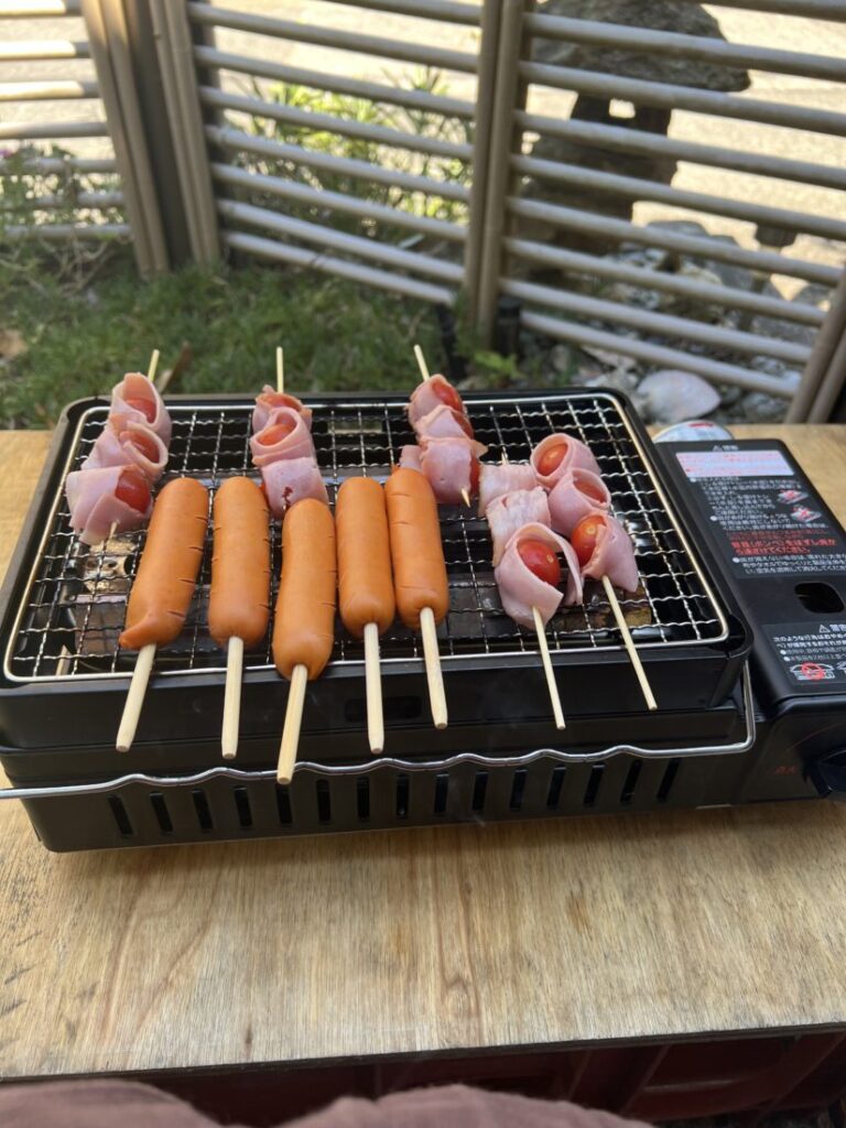 焼き鳥やさーん。