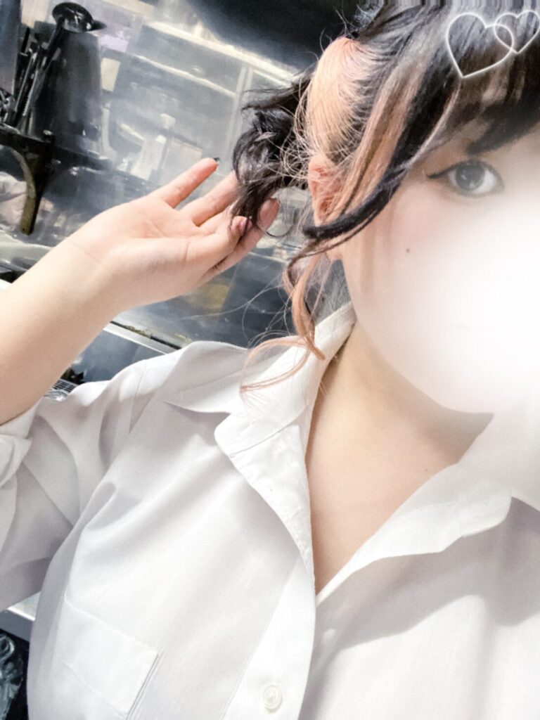 𝗧𝗵𝘂𝗿𝘀𝗱𝗮𝘆