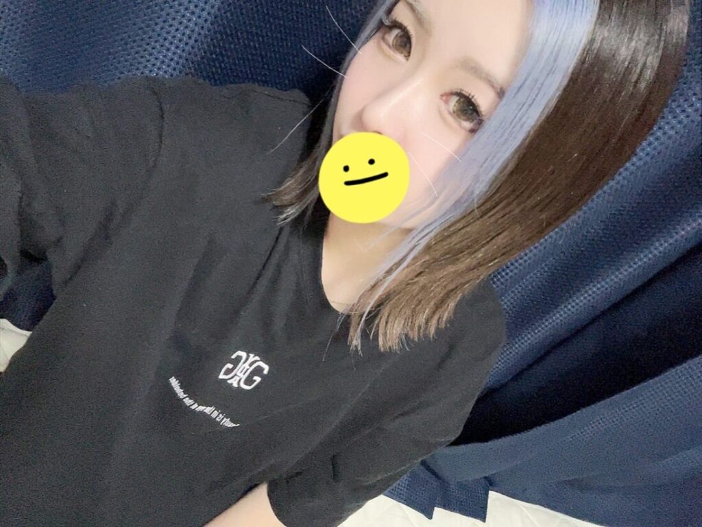 あや➳ ( ˙-˙